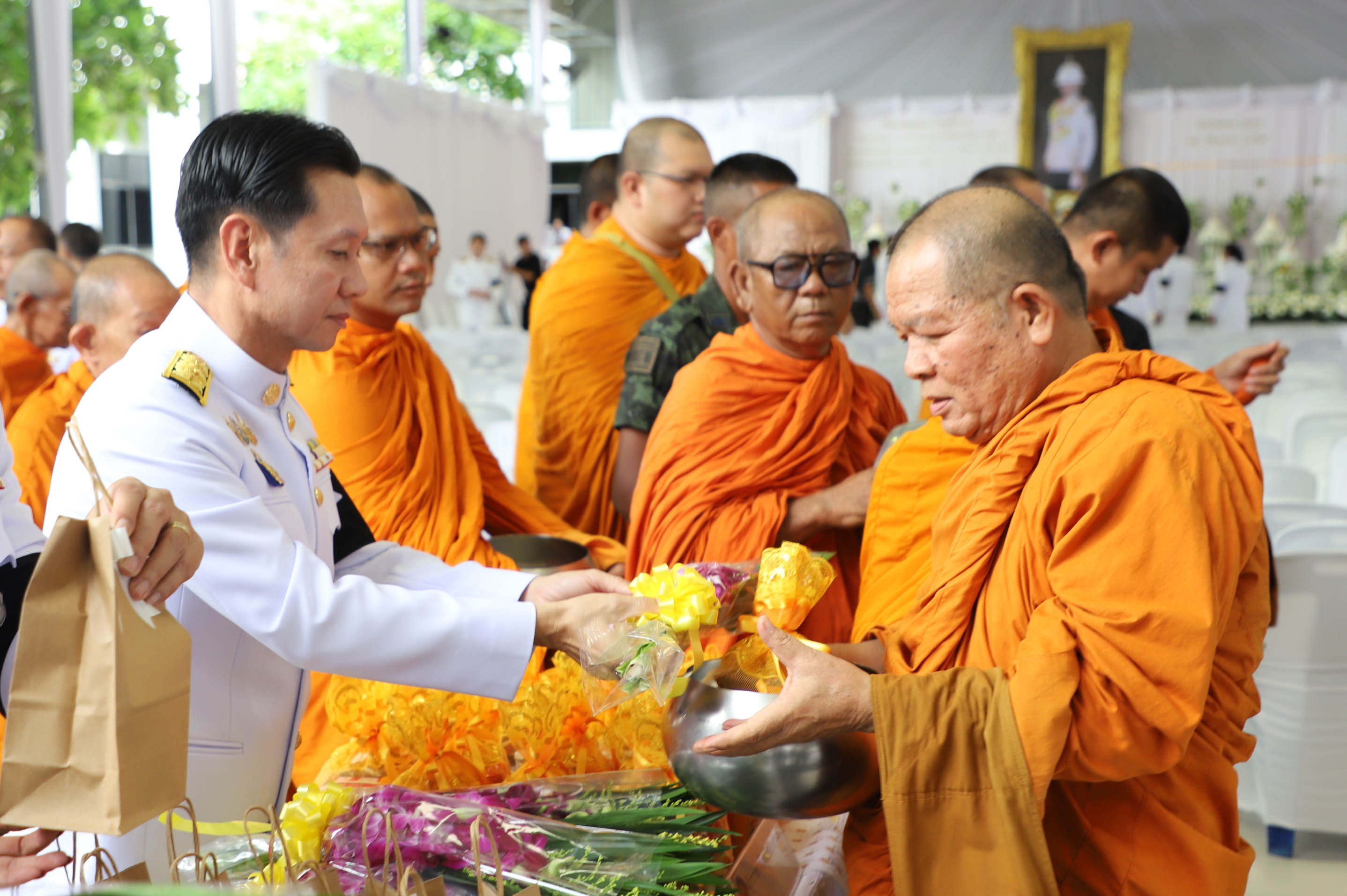 จังหวัดสมุทรสาคร จัดพิธีบำเพ็ญกุศลและทำบุญตักบาตร ในวาระครบ 100 วัน (สตมวาร) แห่งการสิ้นพระชนม์ อุทิศถวายเป็นพระกุศลแด่สมเด็จพระเจ้าลูกเธอ เจ้าฟ้าพัชรกิติยาภา นเรนทิราเทพยวดี กรมหลวงราชสาริณีสิริพัชร มหาวัชรราชธิดา 