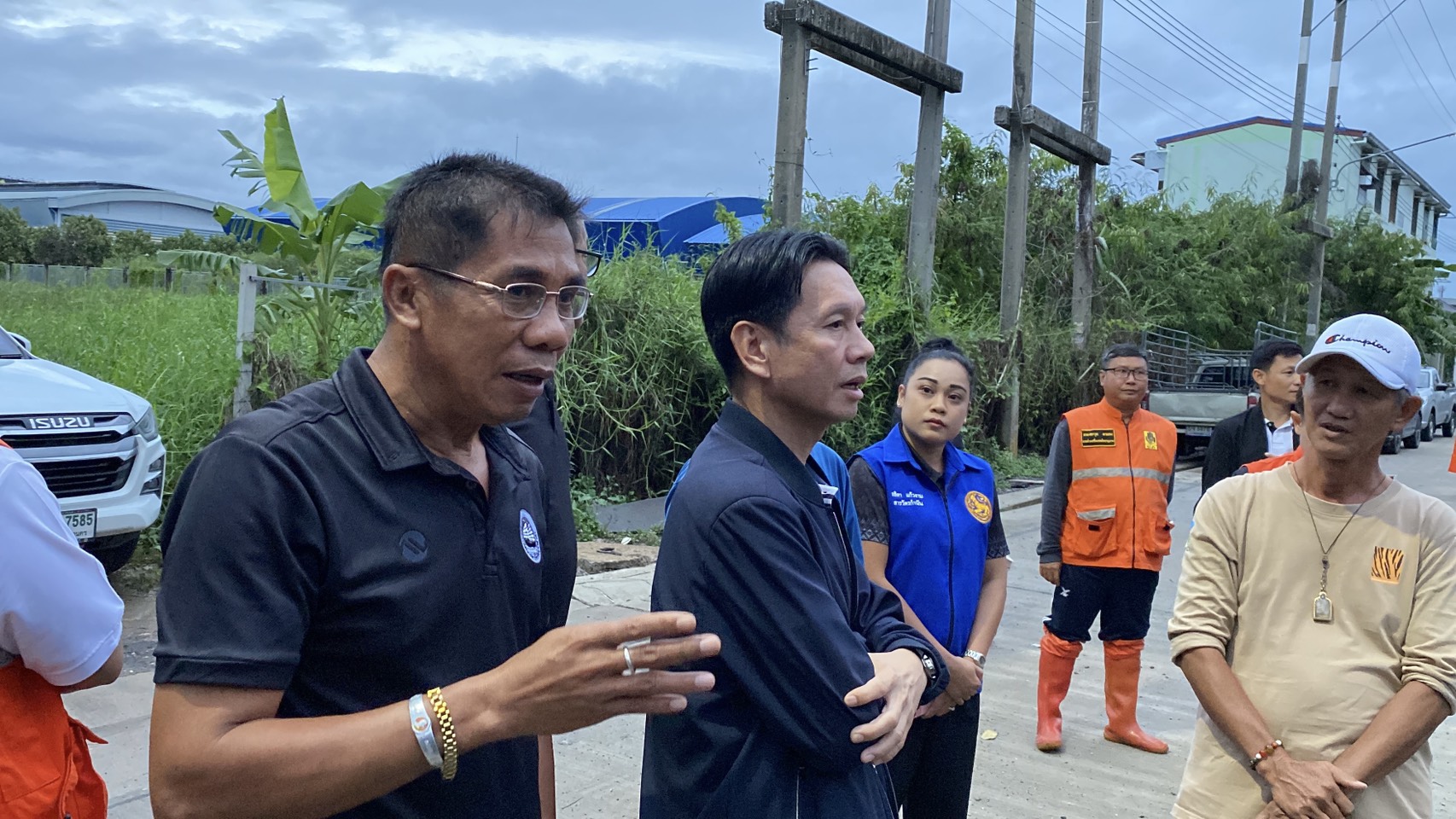 ผู้ว่าฯ สมุทรสาคร ลงพื้นที่สถานีประตูระบายน้ำบางน้ำจืด ตรวจสอบเครื่องสูบน้ำ เร่งแก้ไขเครื่องชำรุด เพิ่มประสิทธิภาพการระบายน้ำ บรรเทาความเดือดร้อนประชาชน