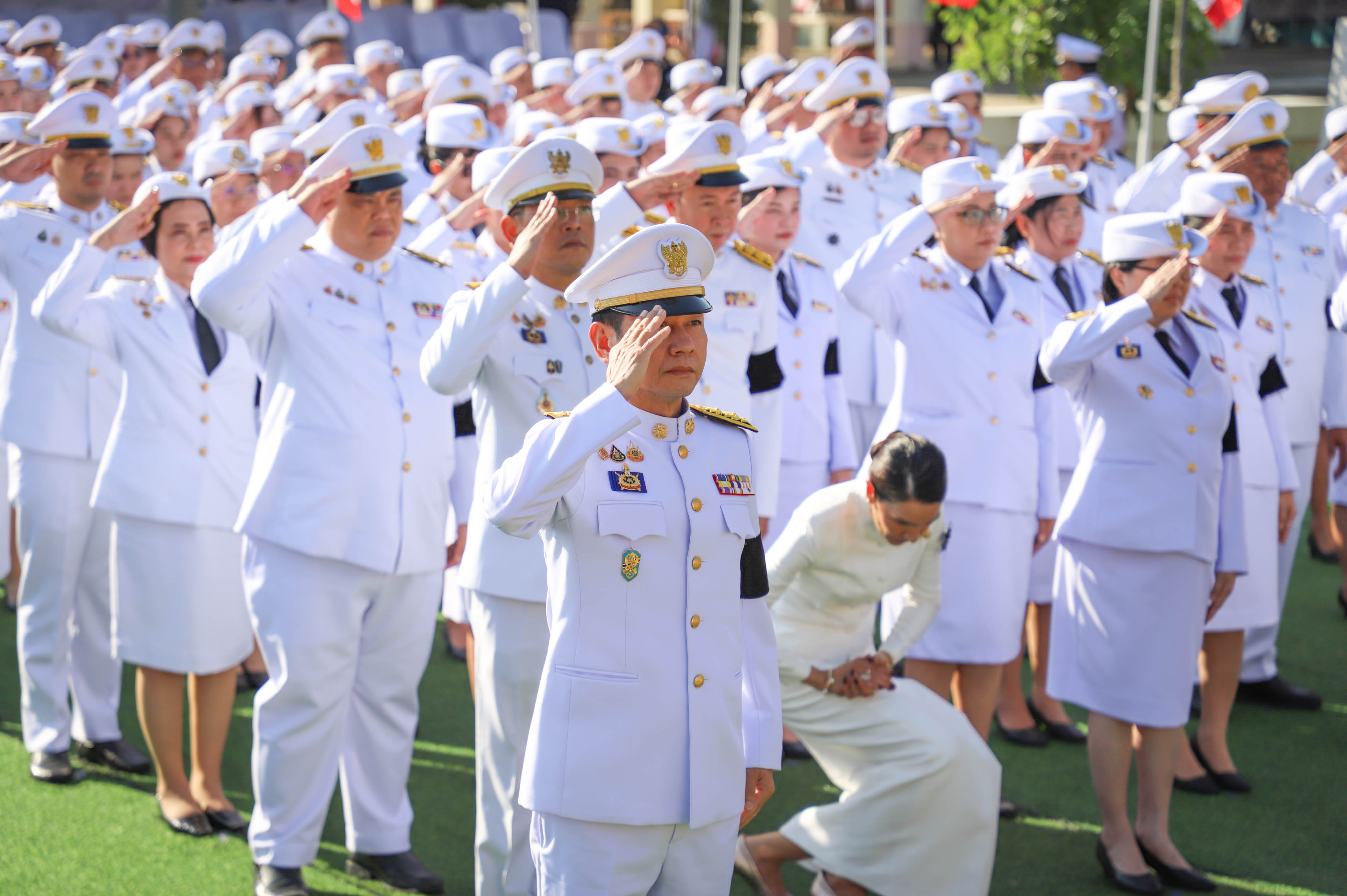 จังหวัดสมุทรสาคร จัดพิธีวางพวงมาลา เพื่อน้อมรำลึกในพระมหากรุณาธิคุณ เนื่องในวันคล้ายวันสวรรคต พระบาทสมเด็จพระจุลจอมเกล้าเจ้าอยู่หัว &ldquo;วันปิยมหาราช&rdquo; 