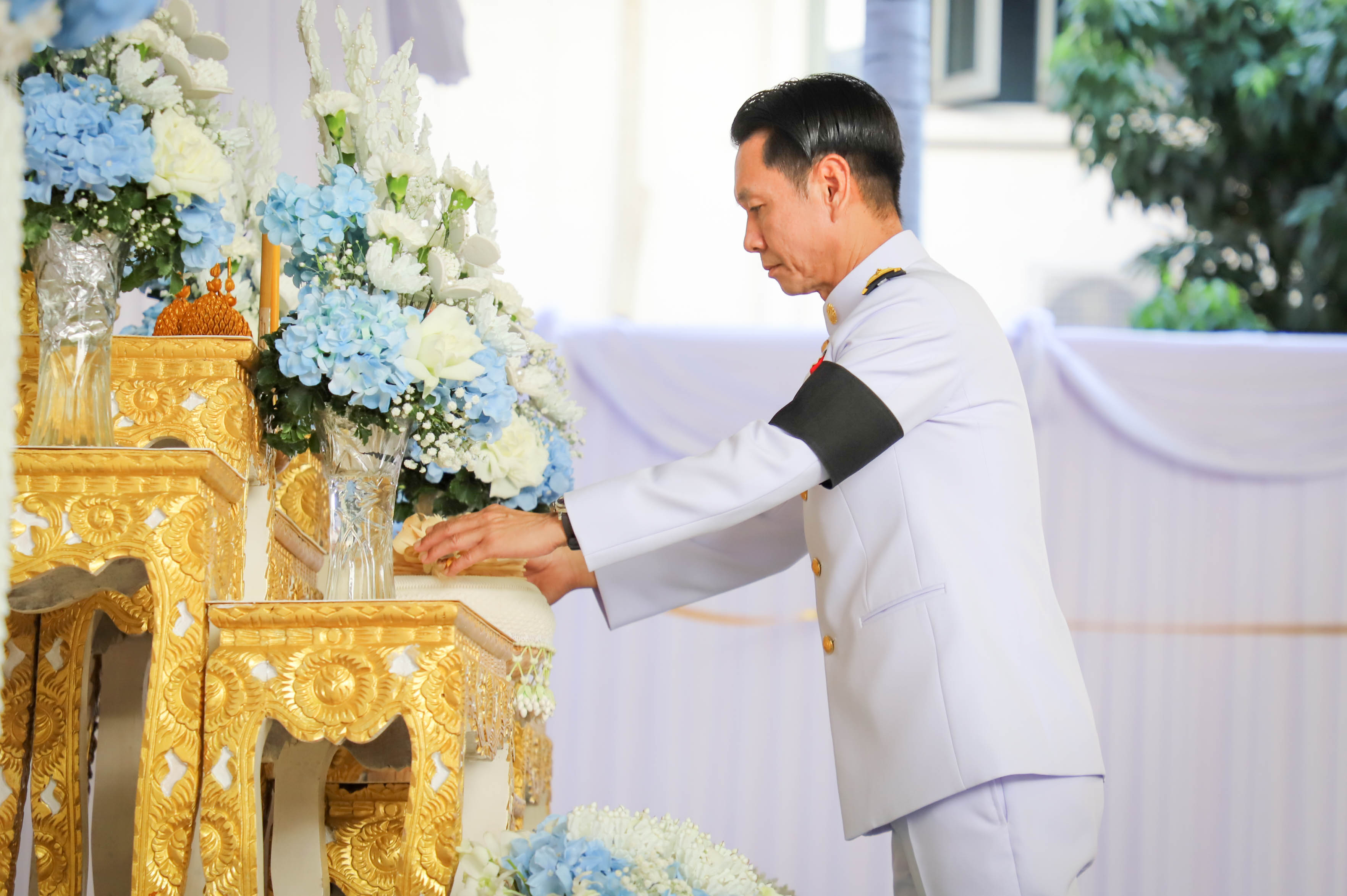 จังหวัดสมุทรสาคร จัดพิธีน้อมรำลึกในพระมหากรุณาธิคุณ และถวายความอาลัย สมเด็จพระนางเจ้าสิริกิติ์ พระบรมราชินีนาถ พระบรมราชชนนีพันปีหลวง