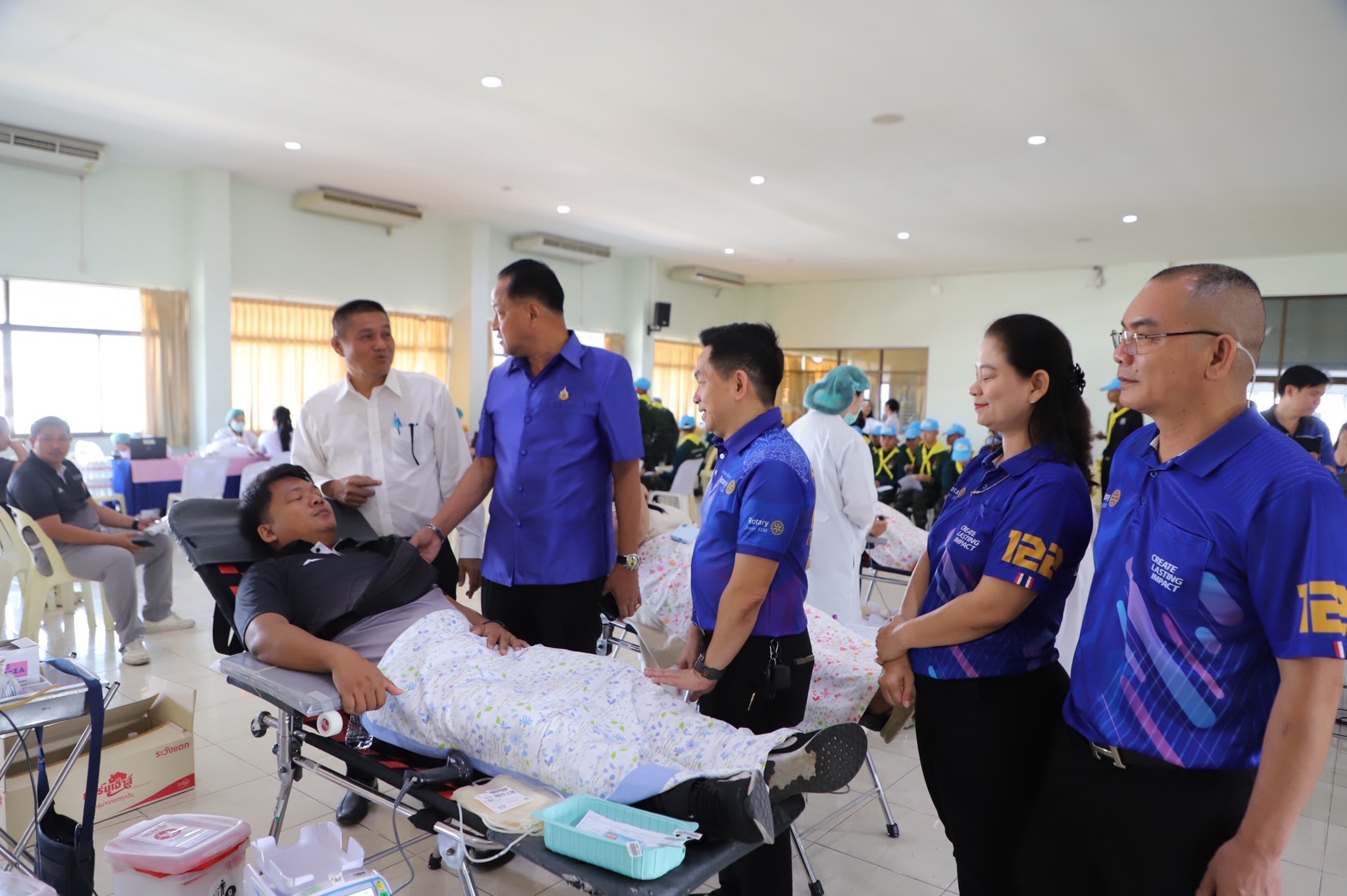 สโมสรโรตารีกระทุ่มแบนร่วมกับวิทยาลัยเทคนิคสมุทรสาคร จัดโครงการ &ldquo;สโมสรโรตารีกระทุ่มแบน รวมพลังคนดี บริจาคโลหิต&rdquo; ส่งต่อพลังแห่งการให้ ช่วยเหลือผู้ป่วยทั่วประเทศ